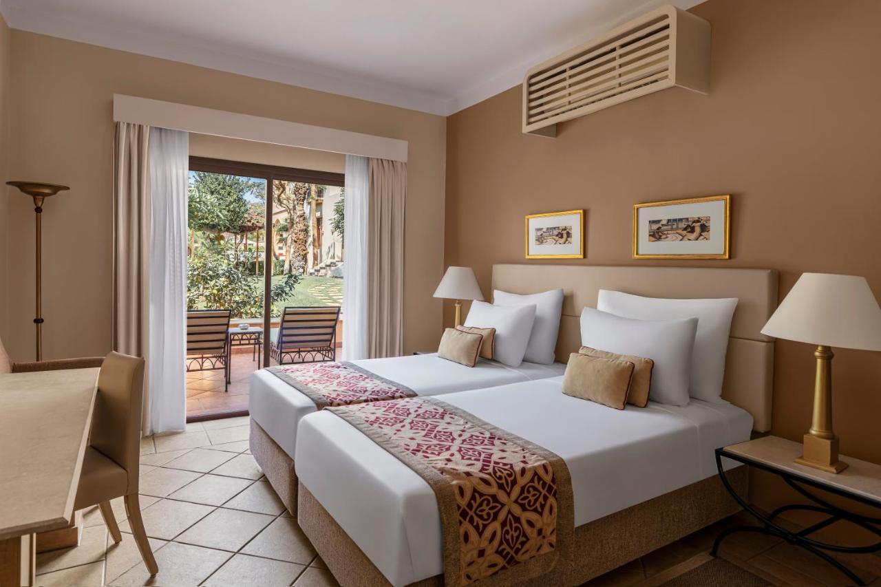 Jaz Makadi Saraya Resort Hurghada Exterior photo A room at the hotel